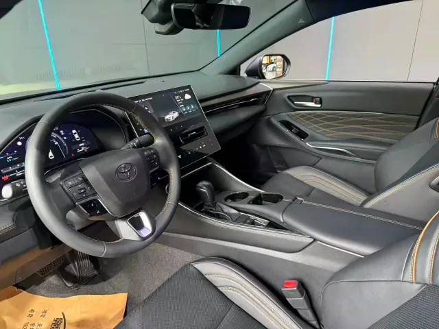 Toyota Avalon — Фото автомобиля 11