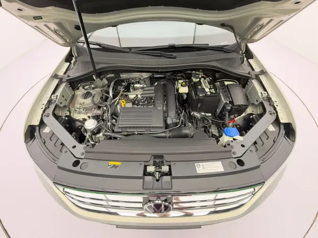 Volkswagen Tiguan L — Фото автомобиля 8