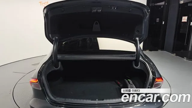Hyundai Grandeur Grandeur (New) Hybrid — Фото автомобиля 20
