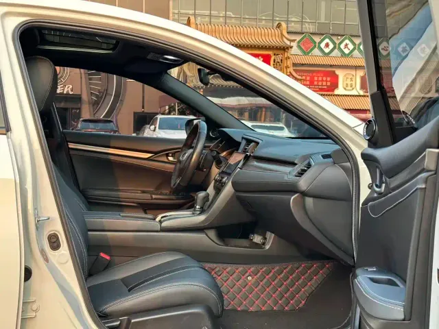 Honda Civic — Фото автомобиля 10