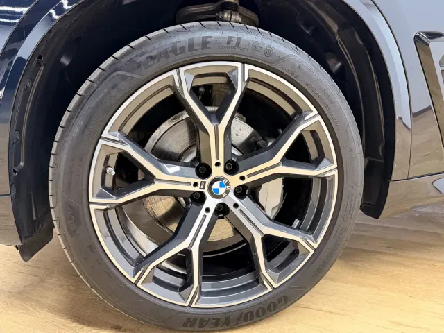 BMW X5 — Фото автомобиля 10