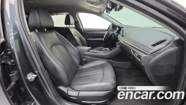 Hyundai Sonata — Фото автомобиля 10
