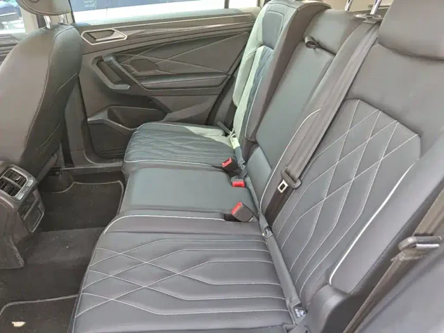 Volkswagen Tiguan L — Фото автомобиля 16