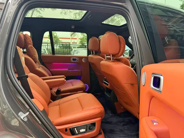 Li Auto L8 — Фото автомобиля 8