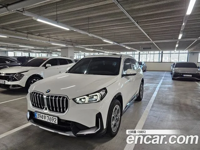 Фотография автомобиля — BMW X1 U11