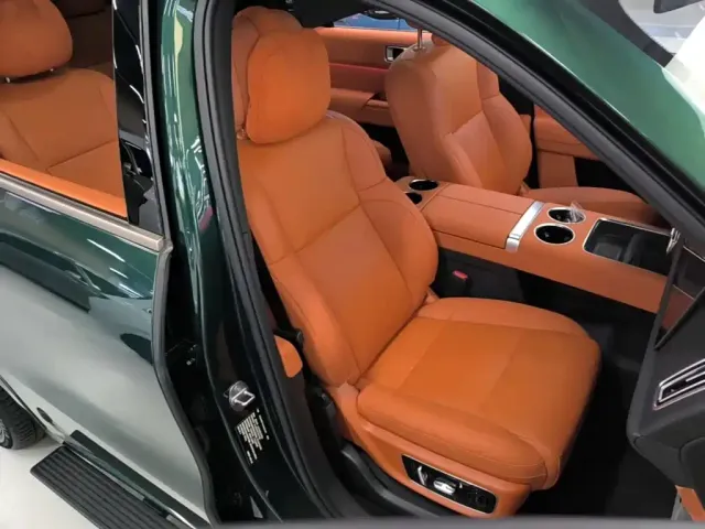 Li Auto L9 — Фото автомобиля 24