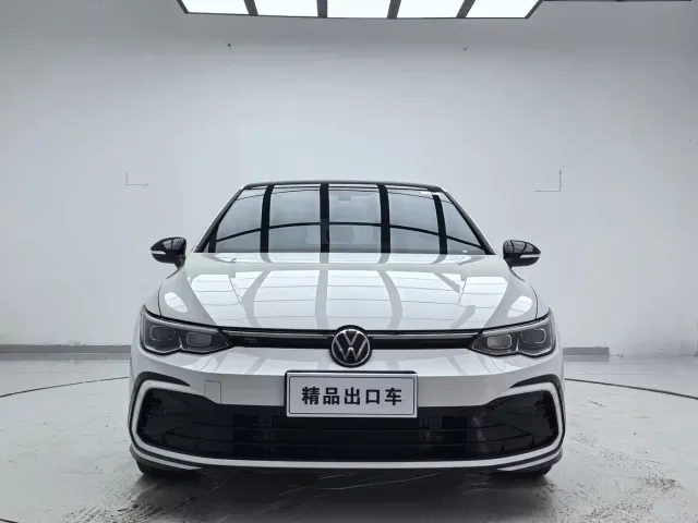 Volkswagen Golf — Фото автомобиля 2