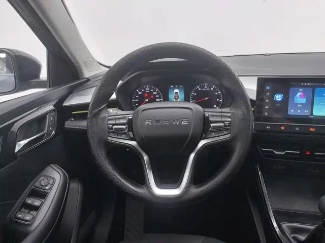 Roewe i5 — Фото автомобиля 11