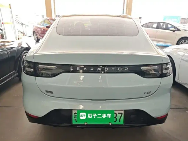 Leapmotor C01 — Фото автомобиля 5
