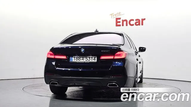 BMW 5-Series — Фото автомобиля 4
