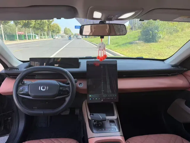 Changan Qiyuan A05 — Фото автомобиля 6