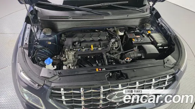 Hyundai Venue — Фото автомобиля 9