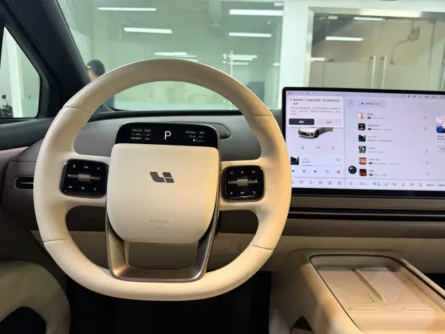 Li Auto i6 — Фото автомобиля 16