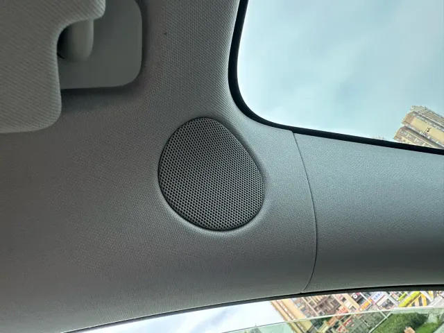 Tesla Model Y — Фото автомобиля 24