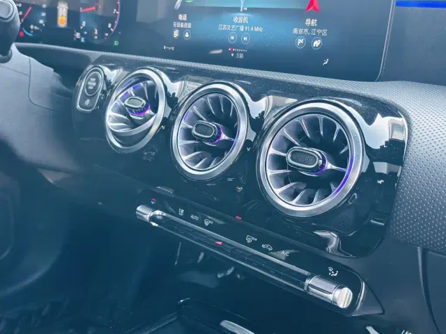 Mercedes-Benz CLA-Class — Фото автомобиля 4