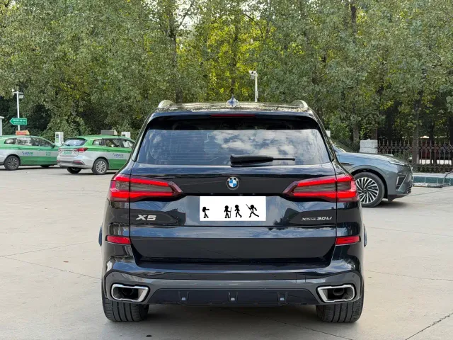 BMW X5 — Фото автомобиля 8