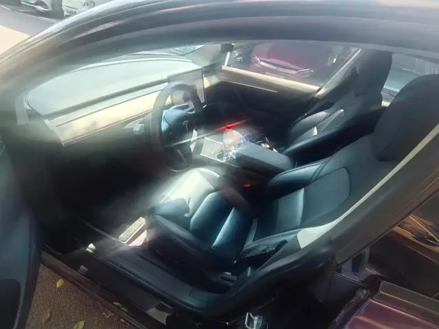 Tesla Model 3 2023 Rear-Wheel Drive — Фото автомобиля 6