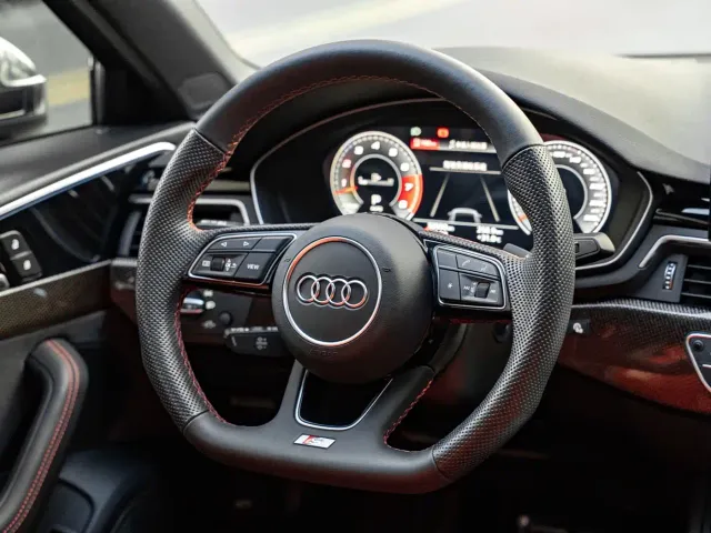 Audi S4 — Фото автомобиля 9
