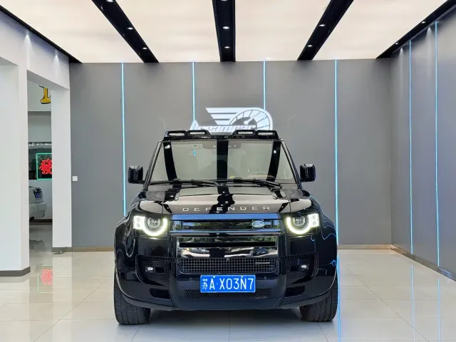 Land Rover Defender — Фото автомобиля 2