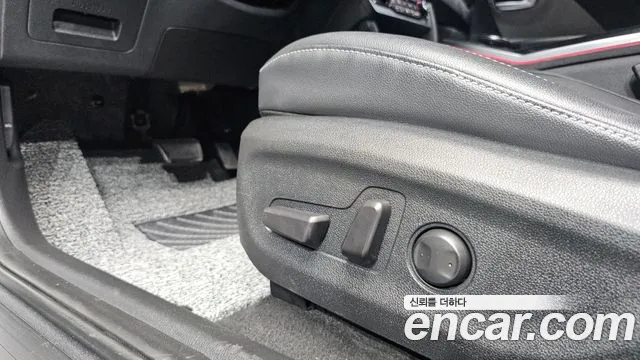 Kia Niro — Фото автомобиля 29