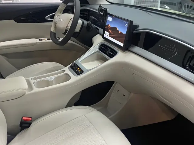 Geely Starry Wish — Фото автомобиля 7