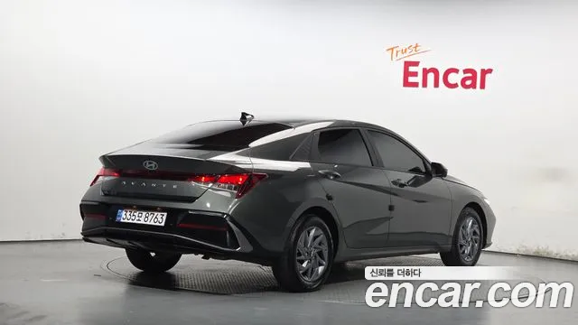 Hyundai Avante — Фото автомобиля 2