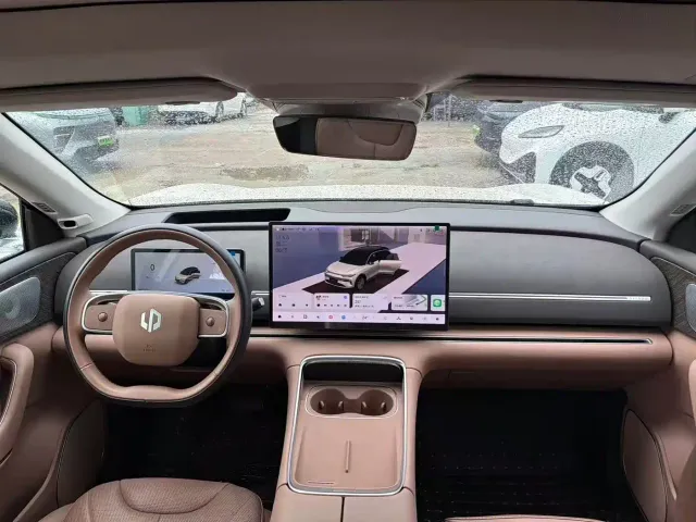 Leapmotor Leapmotor C11 2026 Pure Electric 640 LiDAR Premium — Фото автомобиля 6