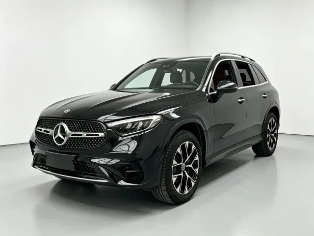 Фотография автомобиля — Mercedes-Benz GLC-Class