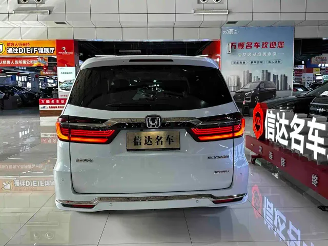 Honda Elysion — Фото автомобиля 6