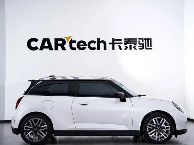 MINI Cooper — Фото автомобиля 3