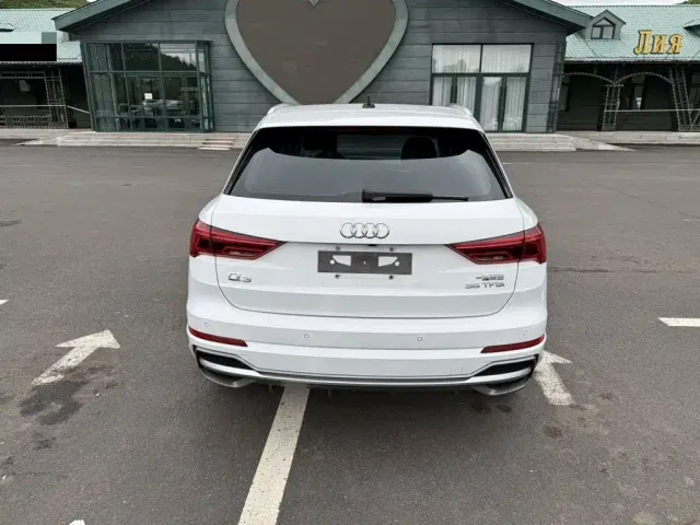 Audi Q3 — Фото автомобиля 6