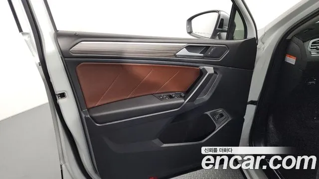 Volkswagen Tiguan — Фото автомобиля 20