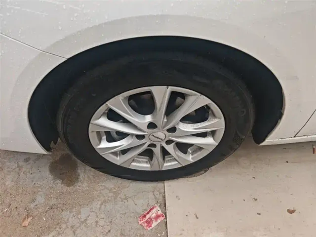 Roewe i5 — Фото автомобиля 22