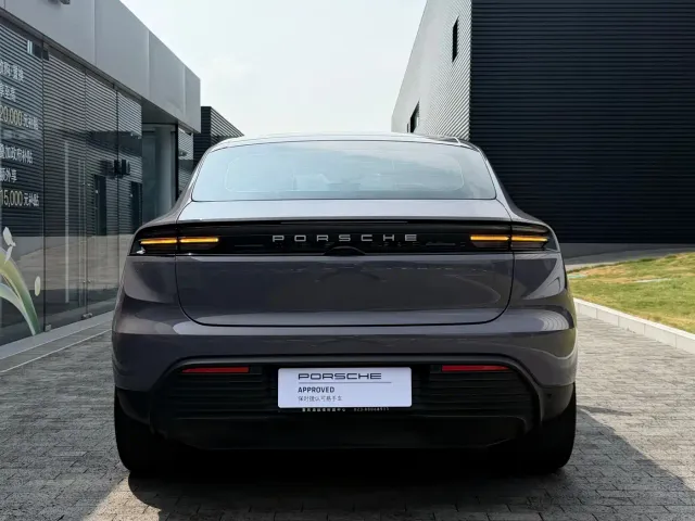 Porsche Macan EV — Фото автомобиля 6