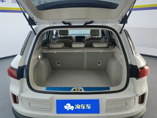 Geely ICON — Фото автомобиля 4