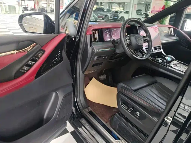 GAC Trumpchi M8 — Фото автомобиля 15
