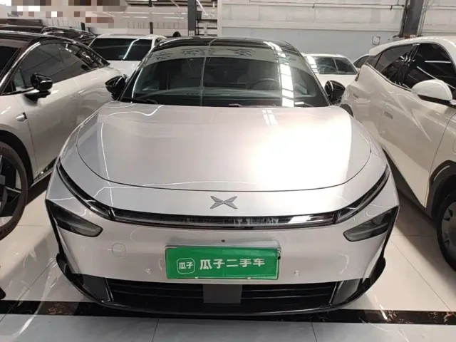 Xpeng P7+ — Фото автомобиля 2