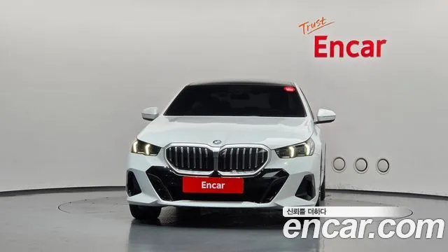 BMW 5 Series G60 — Фото автомобиля 3