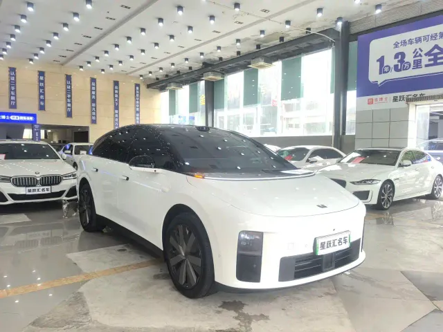 Li Auto i6 — Фото автомобиля 4