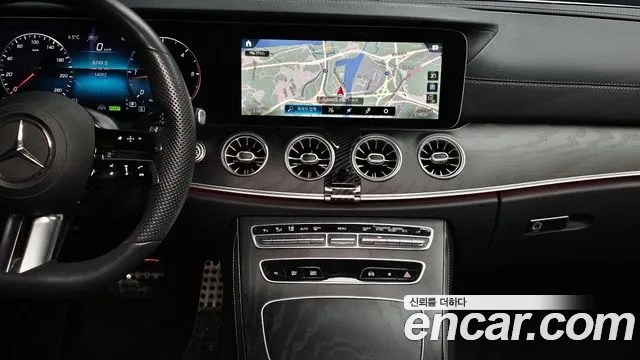 Mercedes-Benz E-Class — Фото автомобиля 16