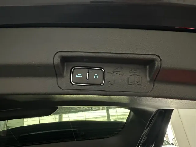 Ford Explorer — Фото автомобиля 19