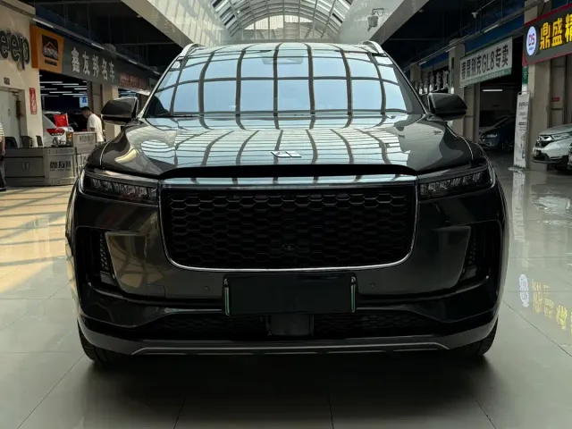Li Auto ONE — Фото автомобиля 2