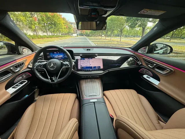 Mercedes-Benz E-Class — Фото автомобиля 10