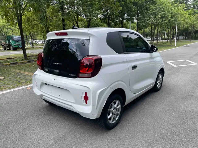 Roewe Clever — Фото автомобиля 16