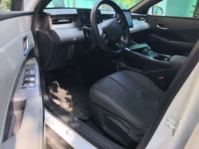 BYD Qin PLUS — Фото автомобиля 12
