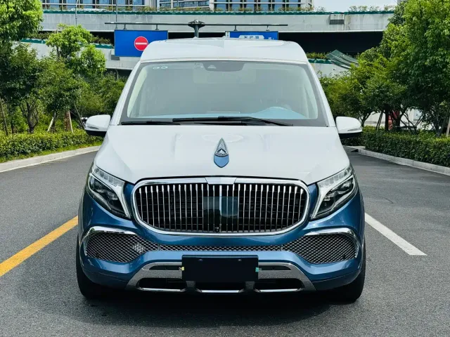 Mercedes-Benz V-Class — Фото автомобиля 2