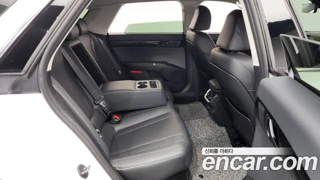 Hyundai Grandeur GN7 — Фото автомобиля 11