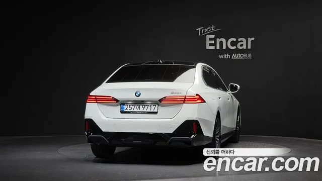 BMW 5-Series 5 серия (G60) 523d M Sport — Фото автомобиля 3