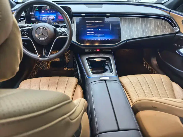Mercedes-Benz E-Class — Фото автомобиля 7