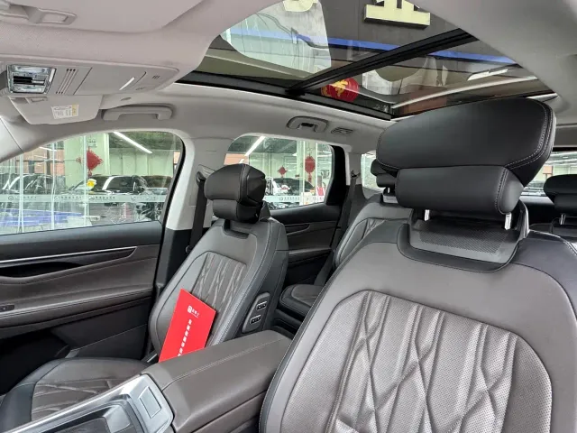 Ford Edge — Фото автомобиля 10